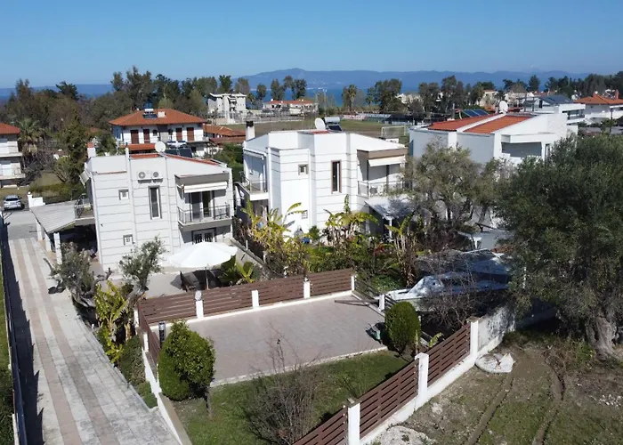 Vila Alto - 4bdrms, Near Elephant And Mako Bar Pefkochori