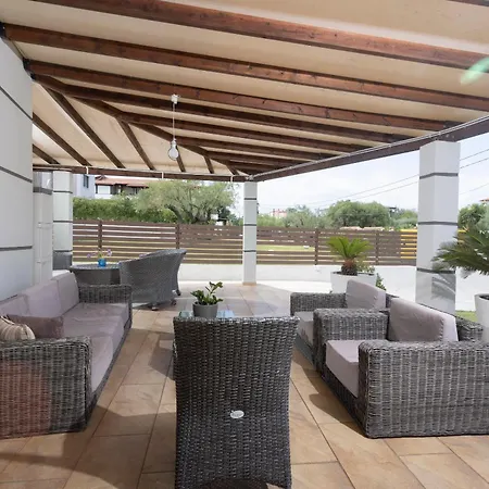 Villa Alto - 4bdrms, Near Elephant And Mako Bar *