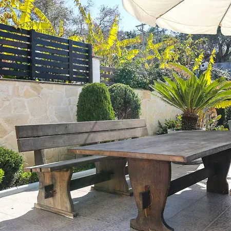 Alto - 4bdrms, Near Elephant And Mako Bar * Pefkochori