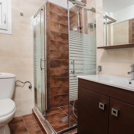 Villa Alto - 4bdrms, Near Elephant And Mako Bar Pefkochori